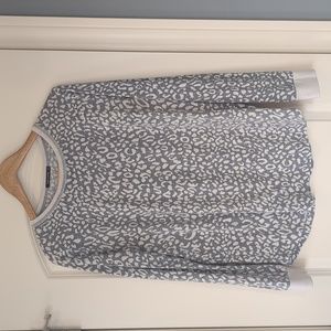 Cream and gray long sleeve cheetah print t-shirt